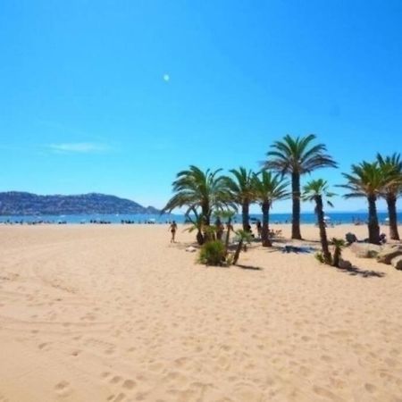 Nautilus Agradable Villa A 5 Minutos A Pie De La Playa Ρόζες Εξωτερικό φωτογραφία