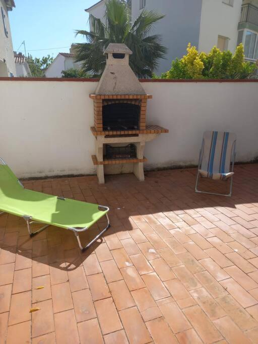Nautilus Agradable Villa A 5 Minutos A Pie De La Playa Ρόζες Εξωτερικό φωτογραφία