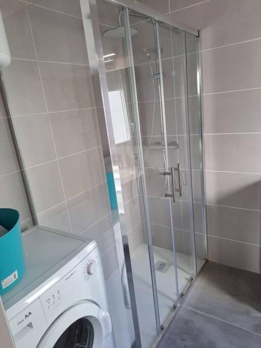 Nautilus Agradable Villa A 5 Minutos A Pie De La Playa Ρόζες Εξωτερικό φωτογραφία