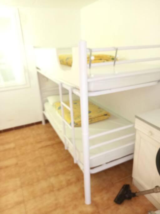 Nautilus Agradable Villa A 5 Minutos A Pie De La Playa Ρόζες Εξωτερικό φωτογραφία